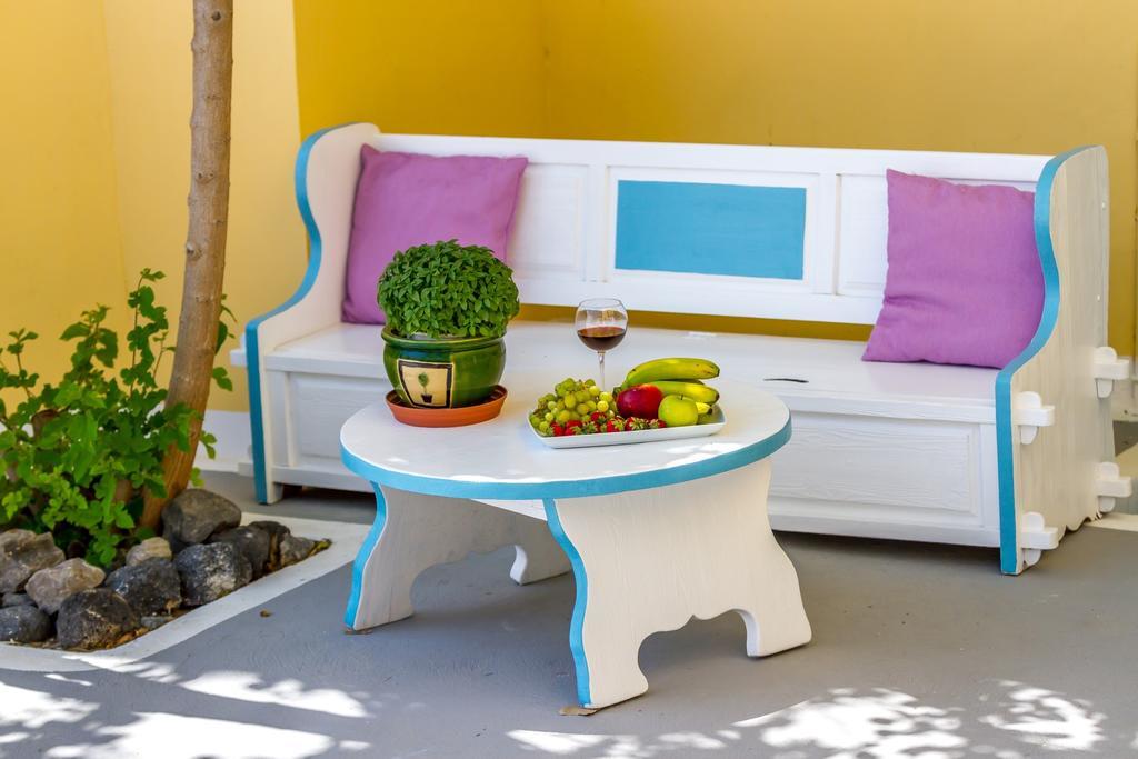Zorbas Hotel Santorini Pýrgos Dış mekan fotoğraf