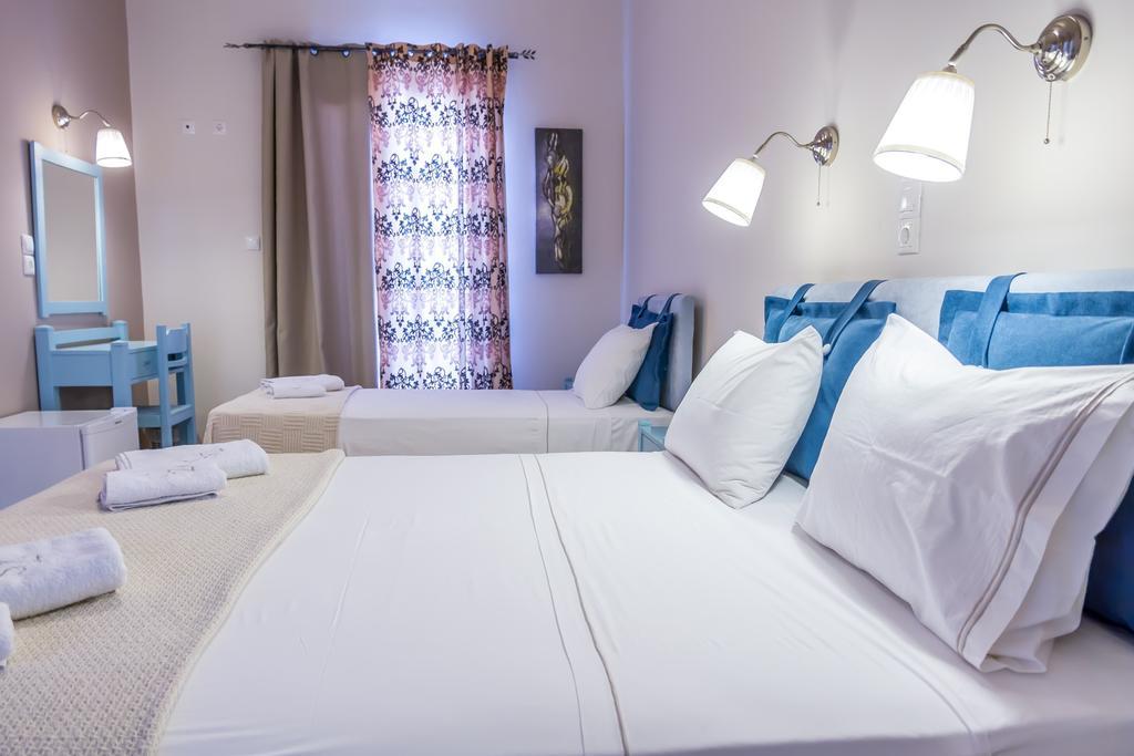 Zorbas Hotel Santorini Pýrgos Oda fotoğraf