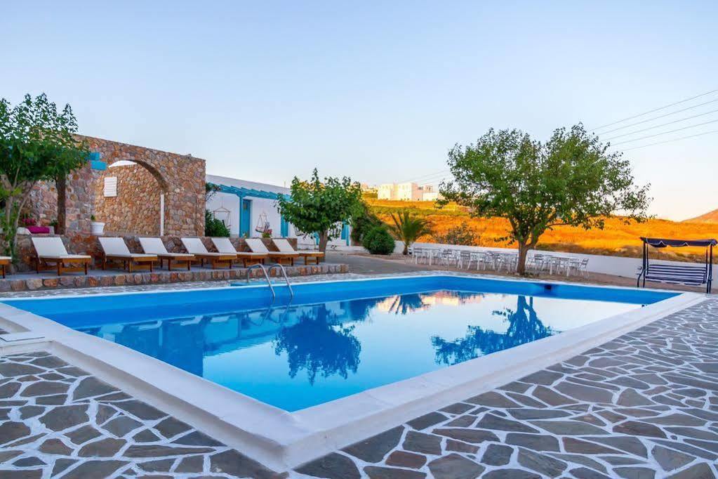 Zorbas Hotel Santorini Pýrgos Dış mekan fotoğraf