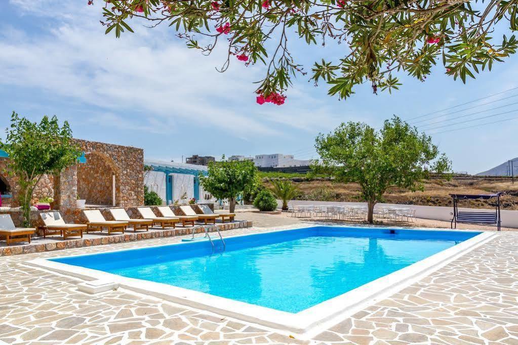 Zorbas Hotel Santorini Pýrgos Dış mekan fotoğraf